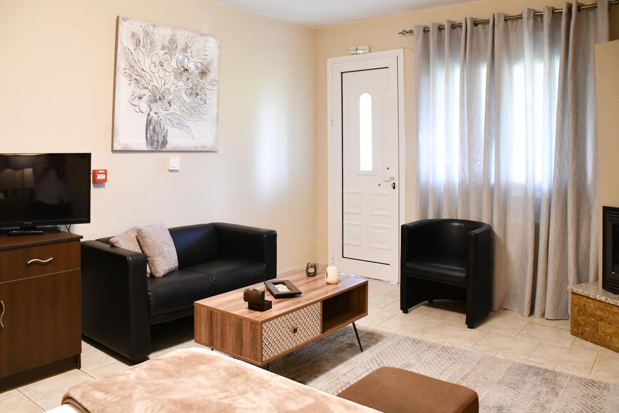 Toula Rooms Ángistron Extérieur photo
