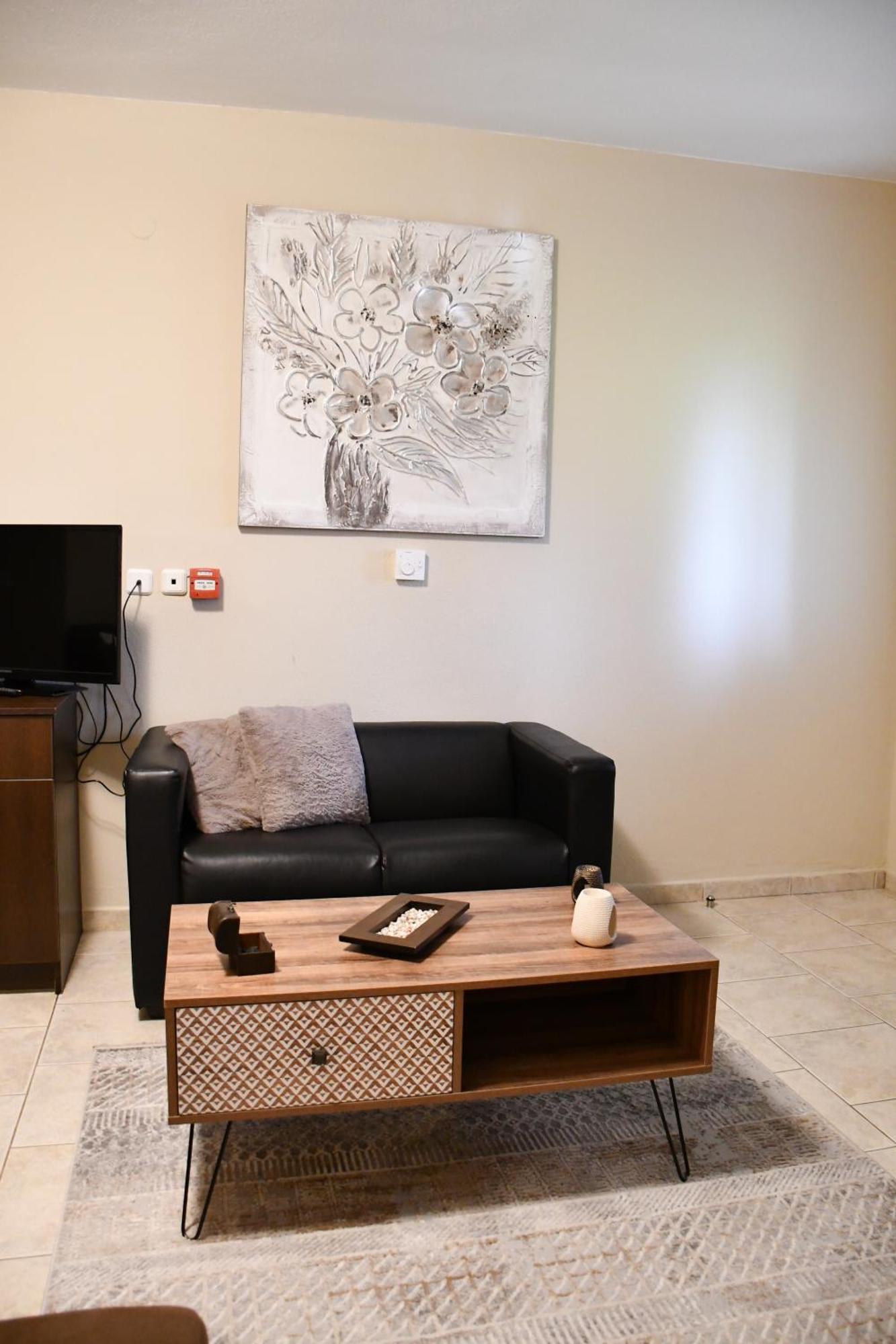 Toula Rooms Ángistron Extérieur photo