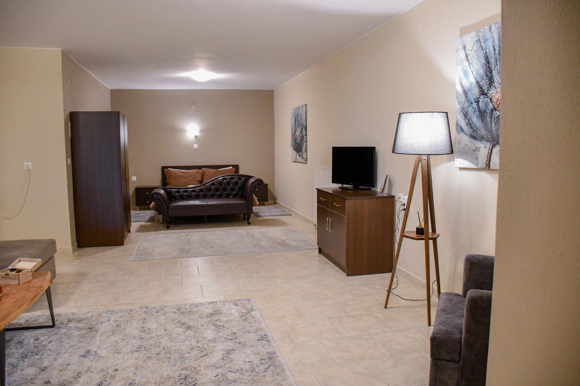 Toula Rooms Ángistron Extérieur photo
