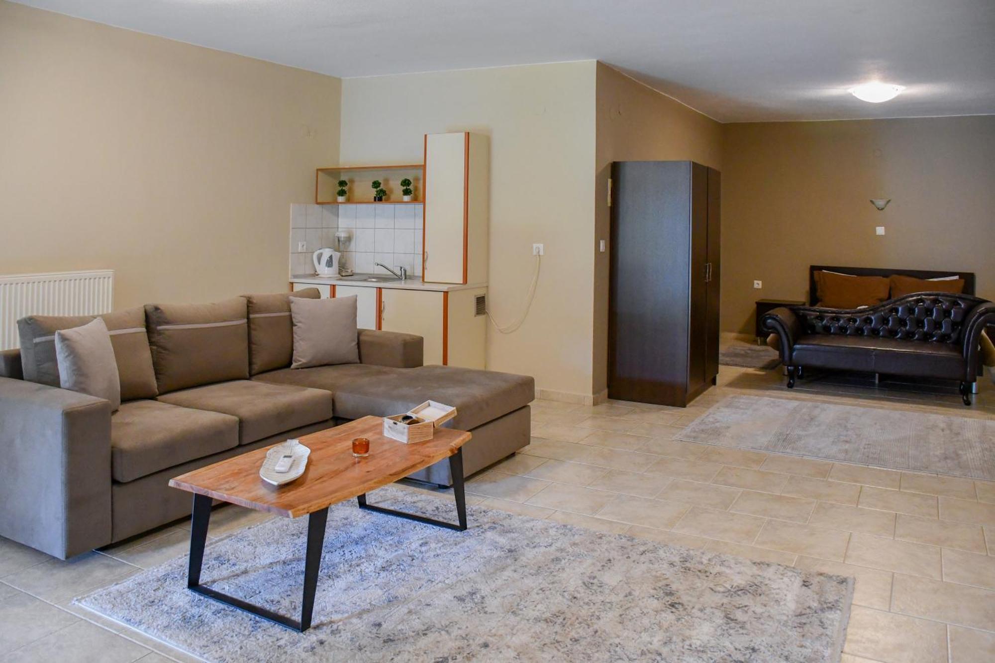 Toula Rooms Ángistron Extérieur photo